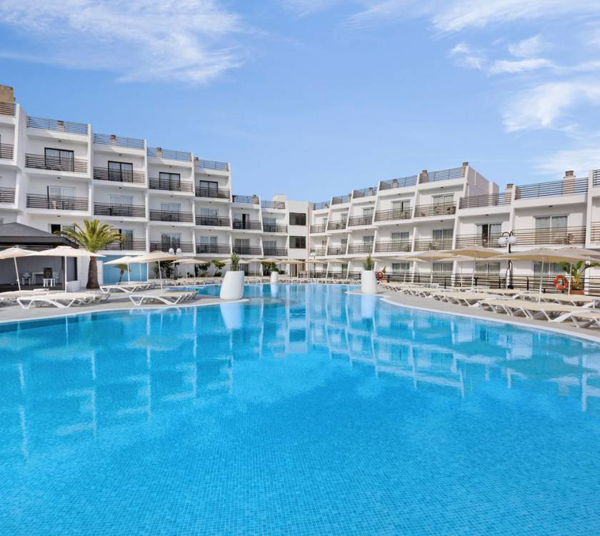 Schwimmbad Hotel Palmanova Suites by TRH Magaluf
